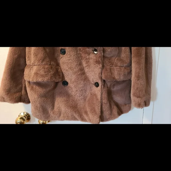 NWT H&M FAUX FUR COAT SIZE SMALL - Picture 8 of 11